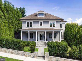 2361 N Edgewood St, Arlington, VA 22207