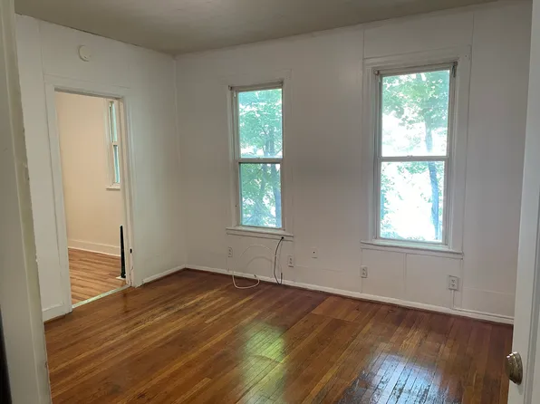 142 S Aurora St APT 2, Ithaca, NY 14850