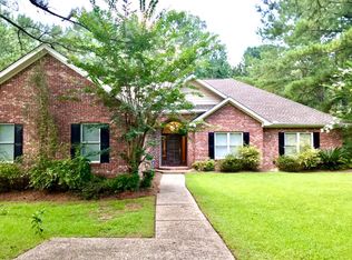 22 Westbrook Estates Dr, Sumrall, MS 39482