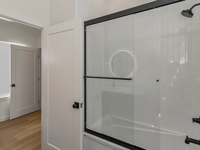 820 S Sullivan St #B — Photo 20