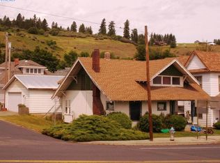 712 S Main St, Colfax, WA 99111