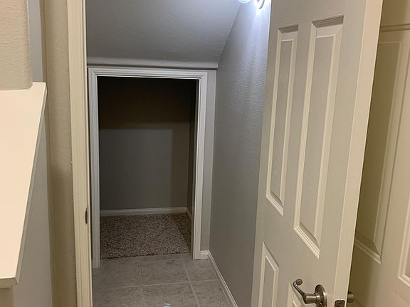 4th image of 1419 Essex St #3