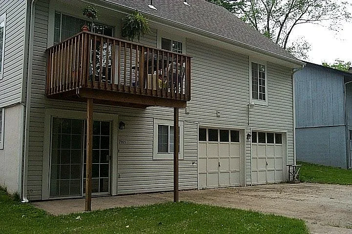 7825 N Oregon Ave — Photo 2