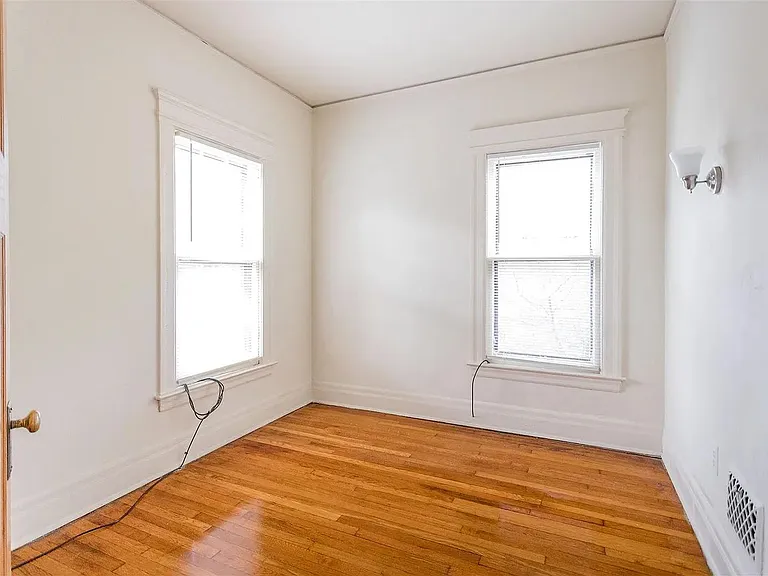 1633 W Forest Ave — Photo 8