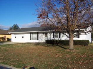 912 Shenandoah Ave, Effingham, IL 62401