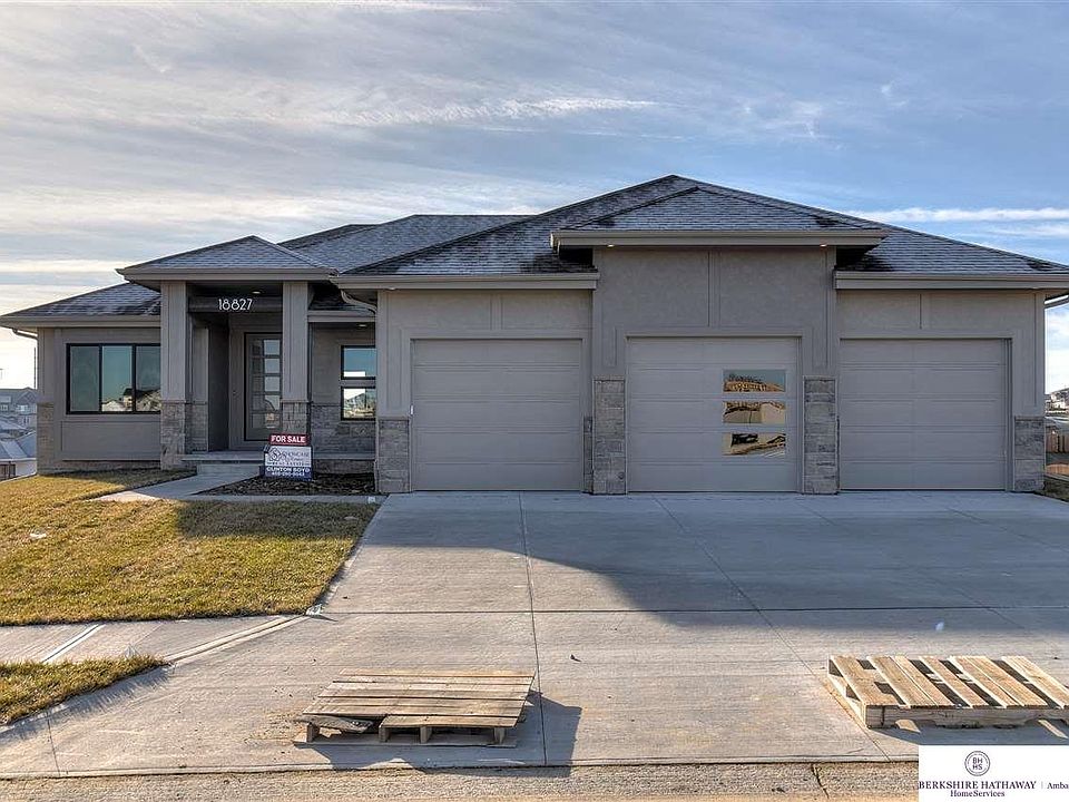1st image of 18827 Taylor Cir
