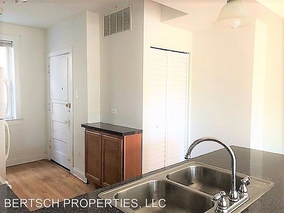 5th image of 4707 N Troy St #3E