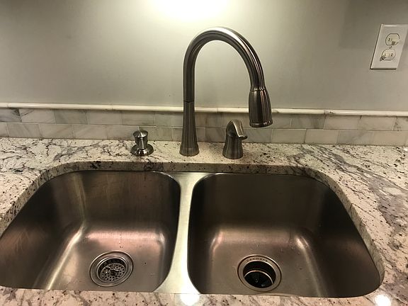 Underset sink