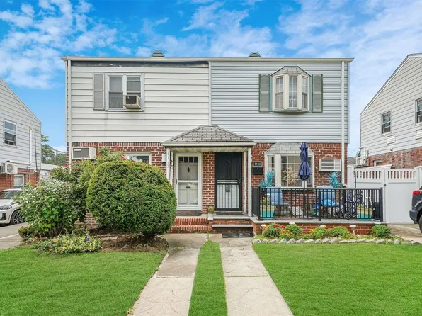 77-52 251st Street, Glen Oaks, NY 11004