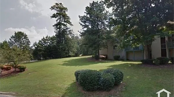 4 bed, 1980 sqft, $1,900 — Photo 2
