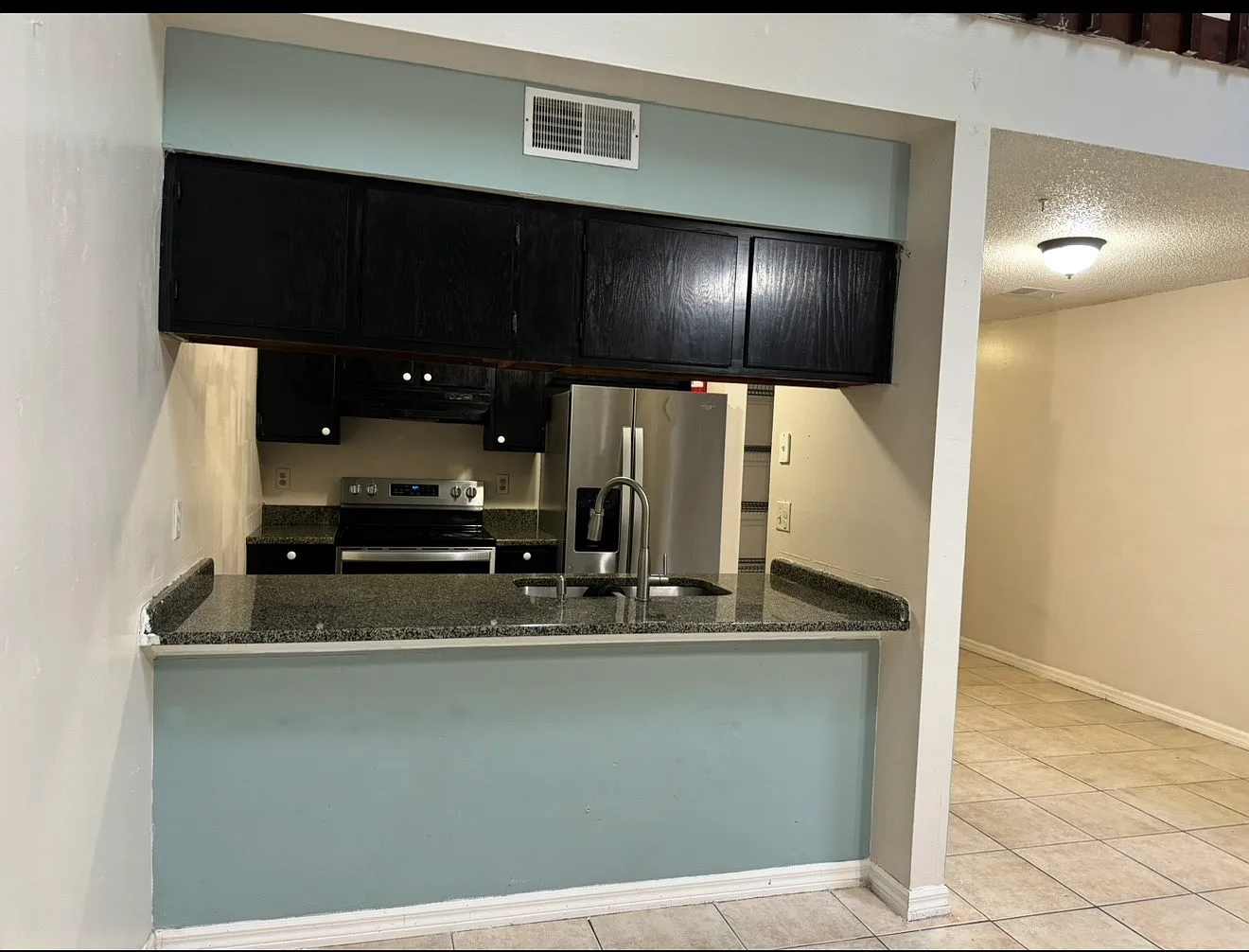2 bed, 989 sqft, $1,500 — Photo 4