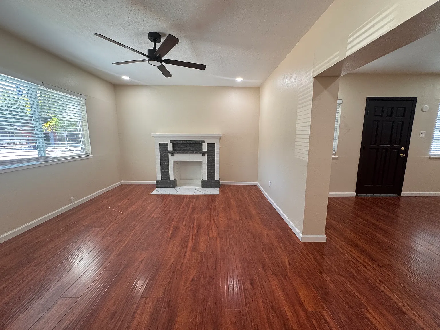 2 bed, 1200 sqft, $2,500 — Photo 4