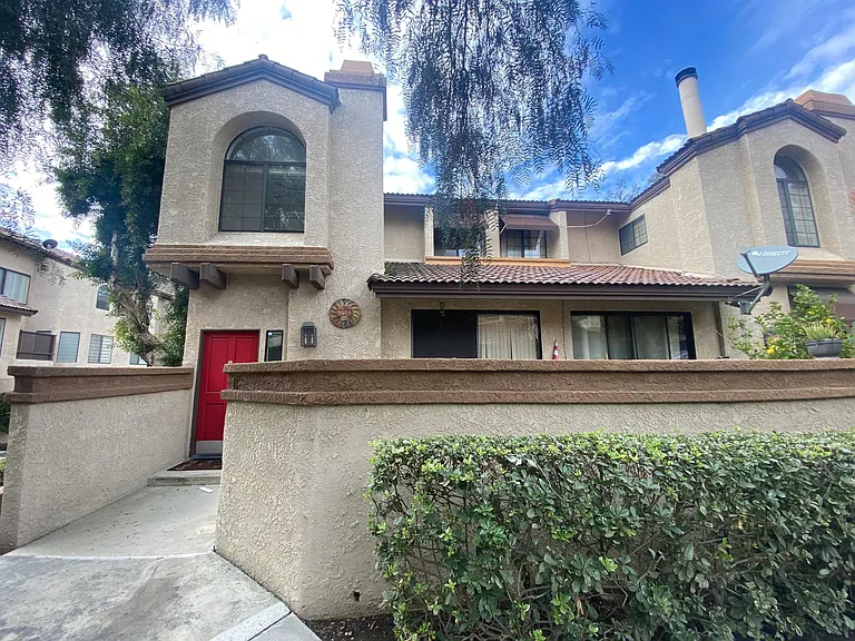 17 Rock Cliff Pl — Photo 4