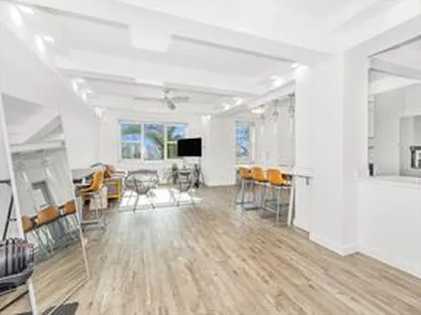 2465 Palisade Avenue image 14 of 24