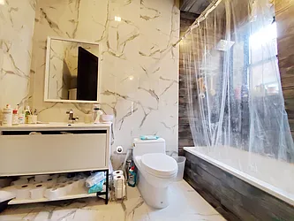 Rented by Rentall Group Inc