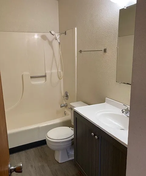 309 W Hedde St #26 — Photo 8