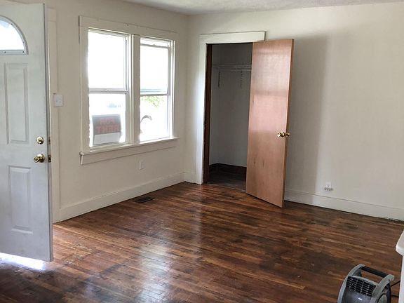 5th image of 1662 Gondert Ave