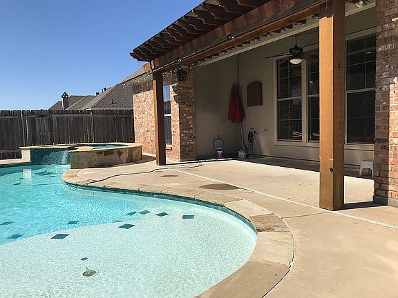 2nd image of 565 Chinquipin Dr