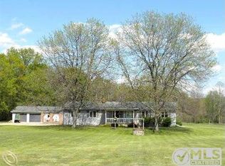 1460 N Gregory Rd, Fowlerville, MI 48836
