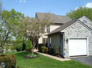 328 Windgate Ct, Millersville, PA 17551