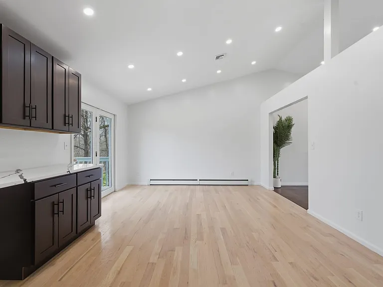 600 Twin Arch Rd — Photo 5