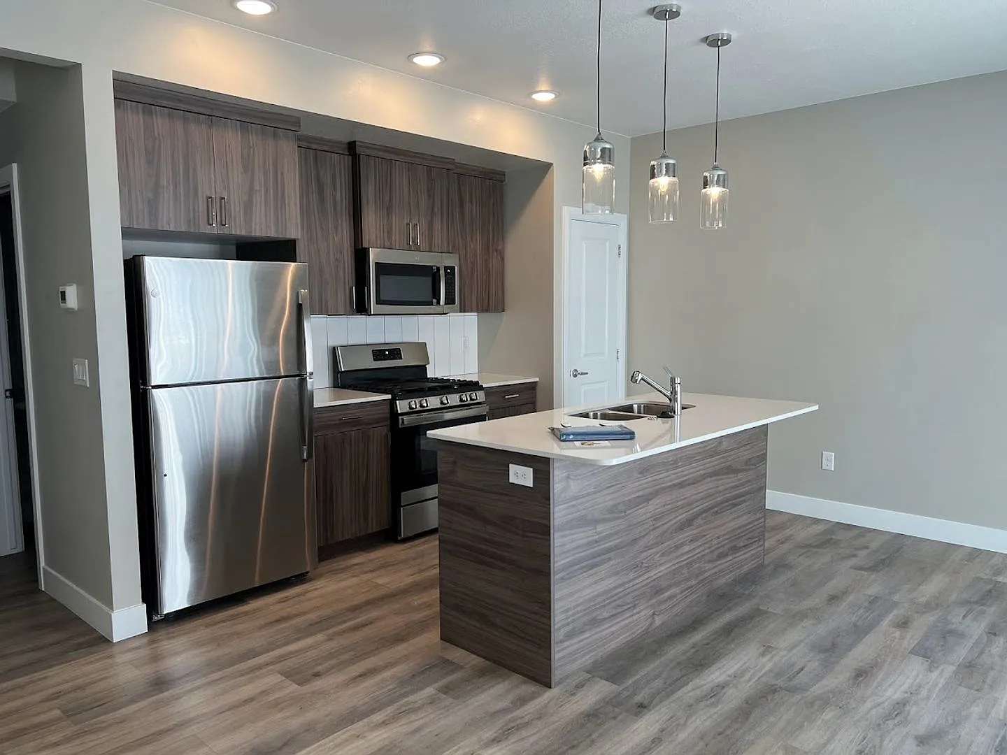 Looks Almost Brand New Townhome! — Photo 4