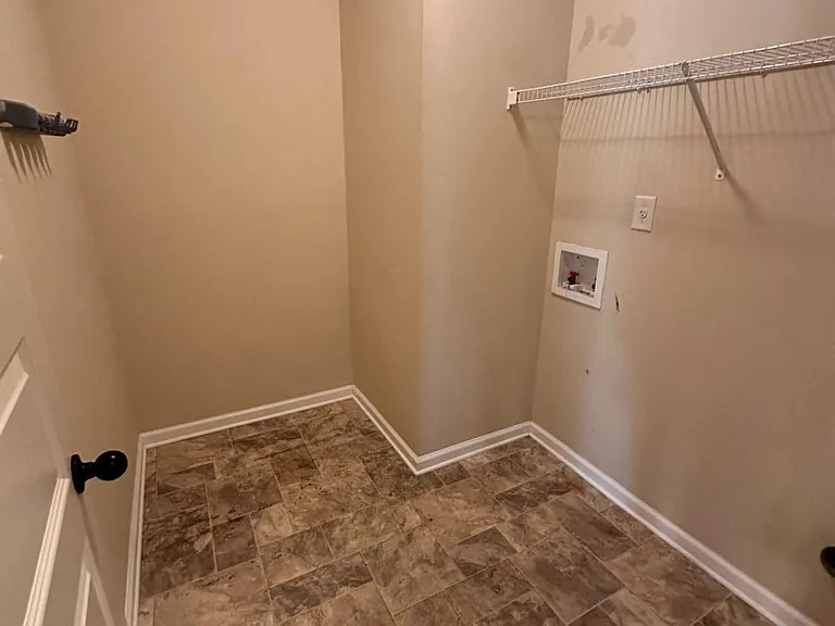 852 Nevis Way — Photo 18