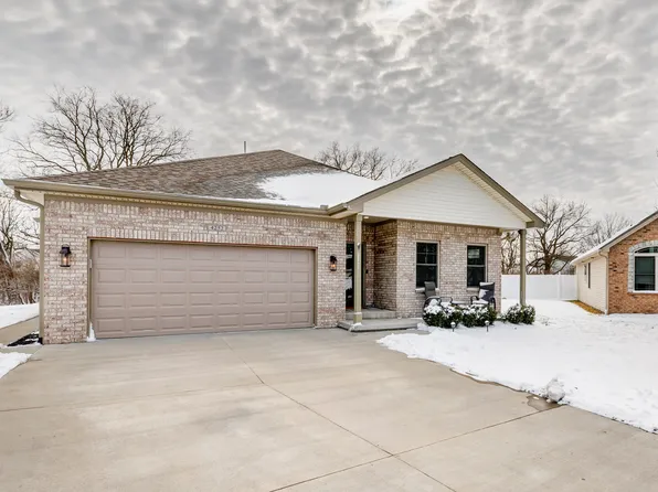 4252 Wellington Ct, Columbus, IN 47201