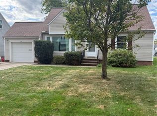 1284 Haverston Rd, Lyndhurst, OH 44124