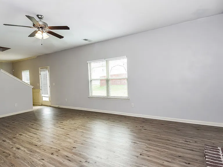 191 Camellia Way — Photo 4