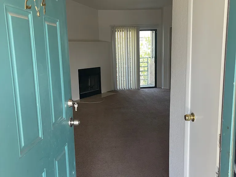 Pinetop Ln — Photo 4