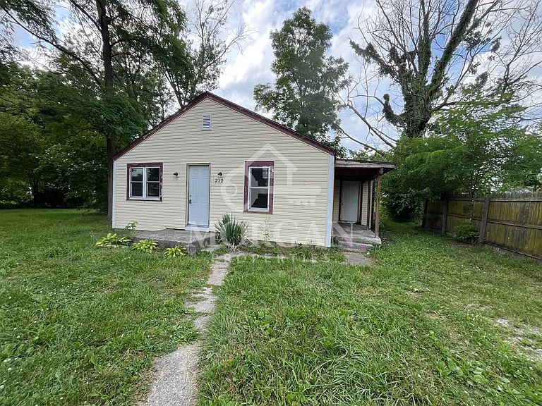 212 E Andover Ave — Photo 1
