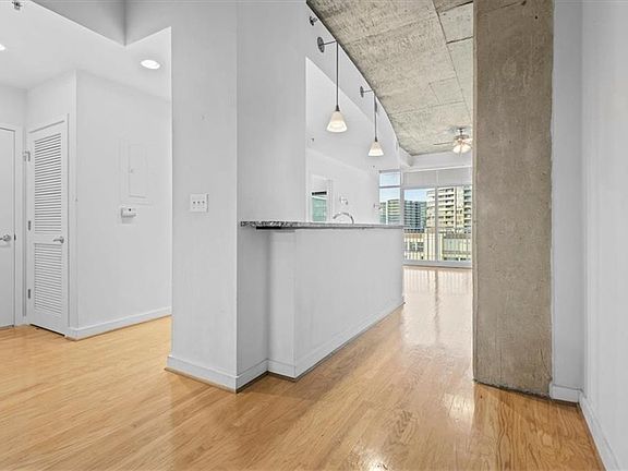 4th image of 250 Pharr Rd APT 1306