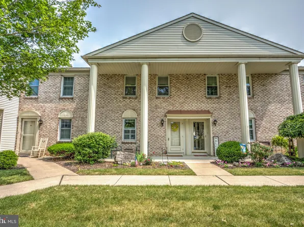 21 Ashlea Vlg, New Holland, PA 17557