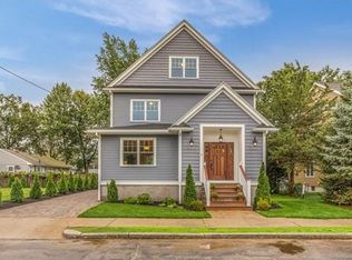 4 Royal St, Winchester, MA 01890