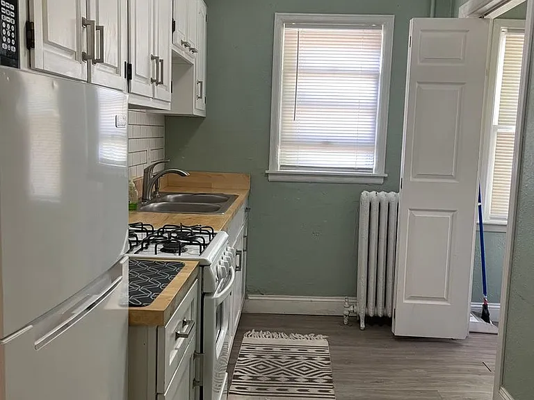 2816 Cottage Grove Ave — Photo 9