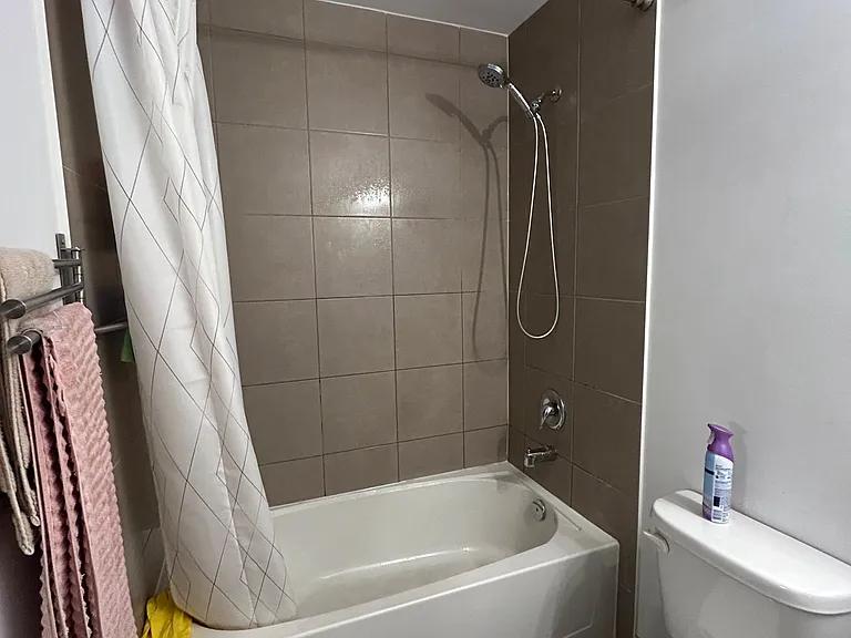35 Southshore Cres #201 — Photo 15