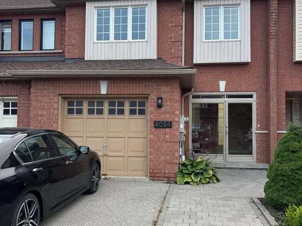 6064 Coxswain Cres, Mississauga, ON L5V 2Z9
