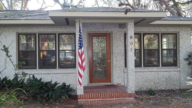 1st image of 601B Park Ave
