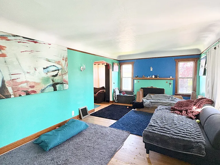 1218 Gregory Way — Photo 3