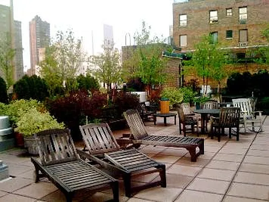 Sold by Corcoran | media 19