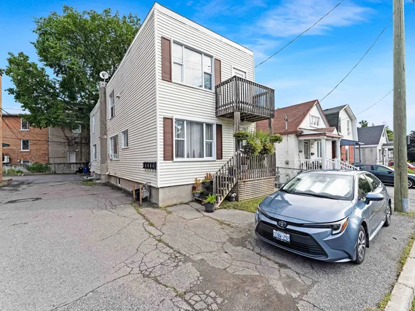 267 Saint Jacques St #3, Ottawa, ON K1L 5G6