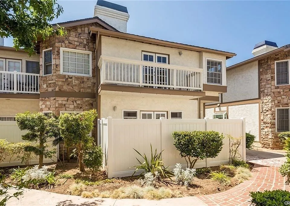 1727 Date Ave #3
