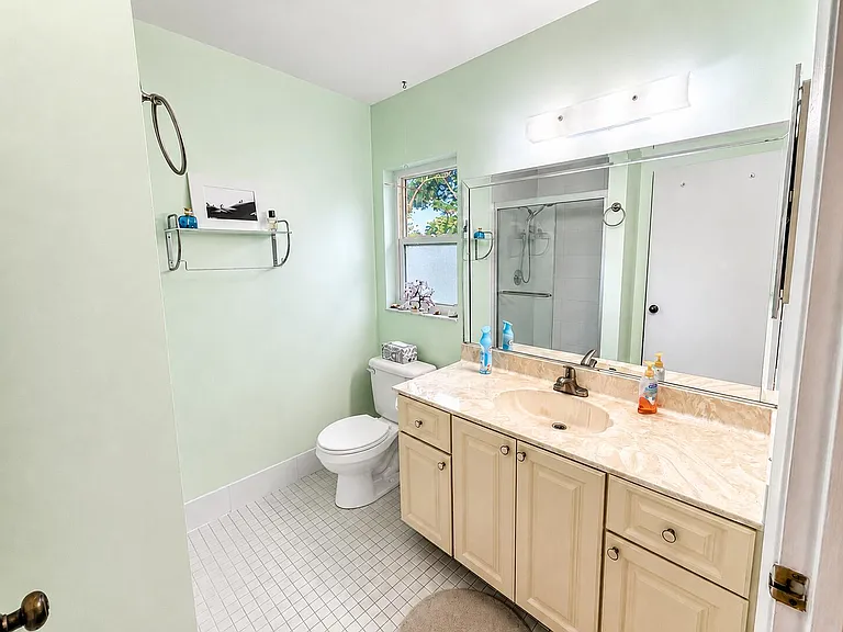 18959 Cherborg Dr — Photo 10