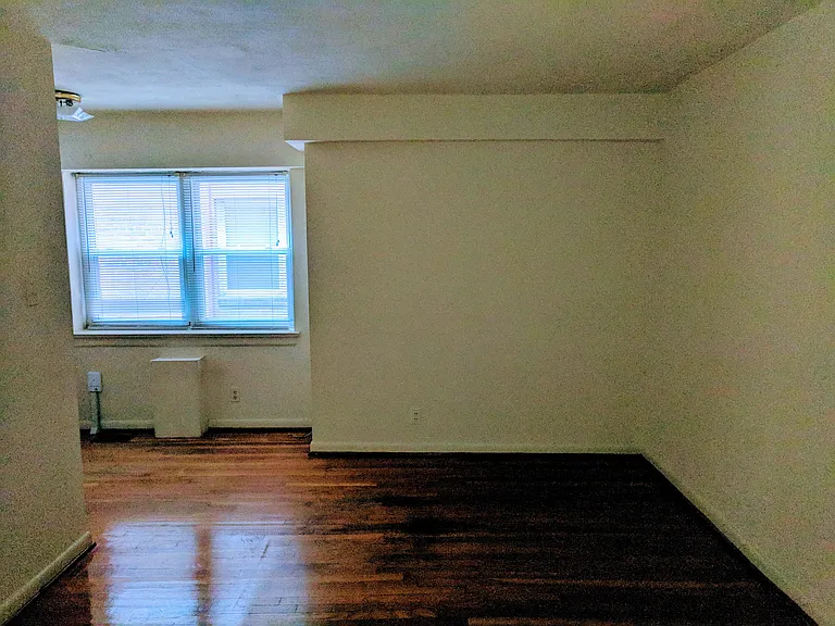 3425 Kensington Avenue — Photo 25