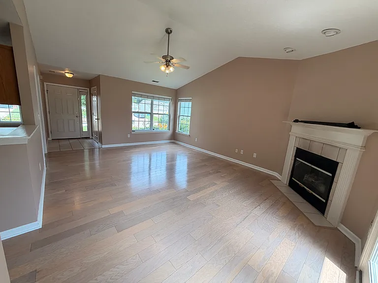 1949 Halyard Ct — Photo 5