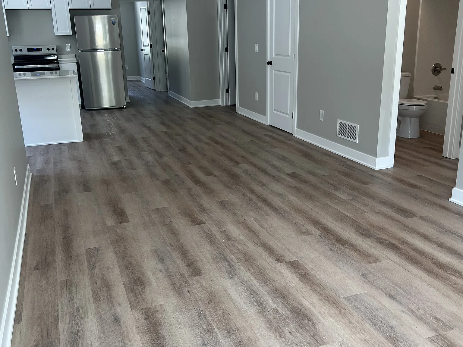 528 Oak Ave — Photo 2