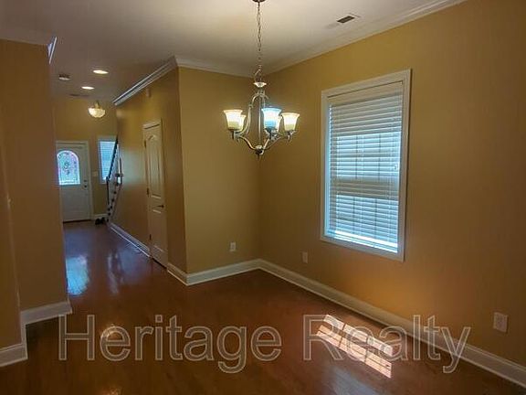 3rd image of 655 Yorkland Way #1