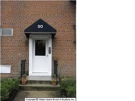 Sold by Neuhaus Realty, Inc. | media 27