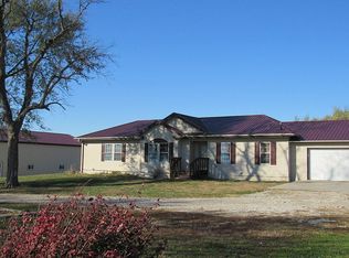 702 268th Hwy, Lyndon, KS 66451